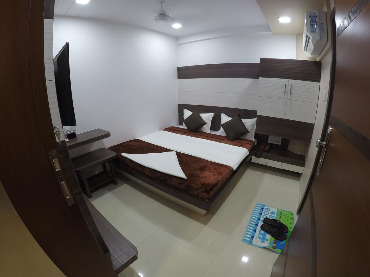 Hotel Ideal Vadodara Eksteriør bilde
