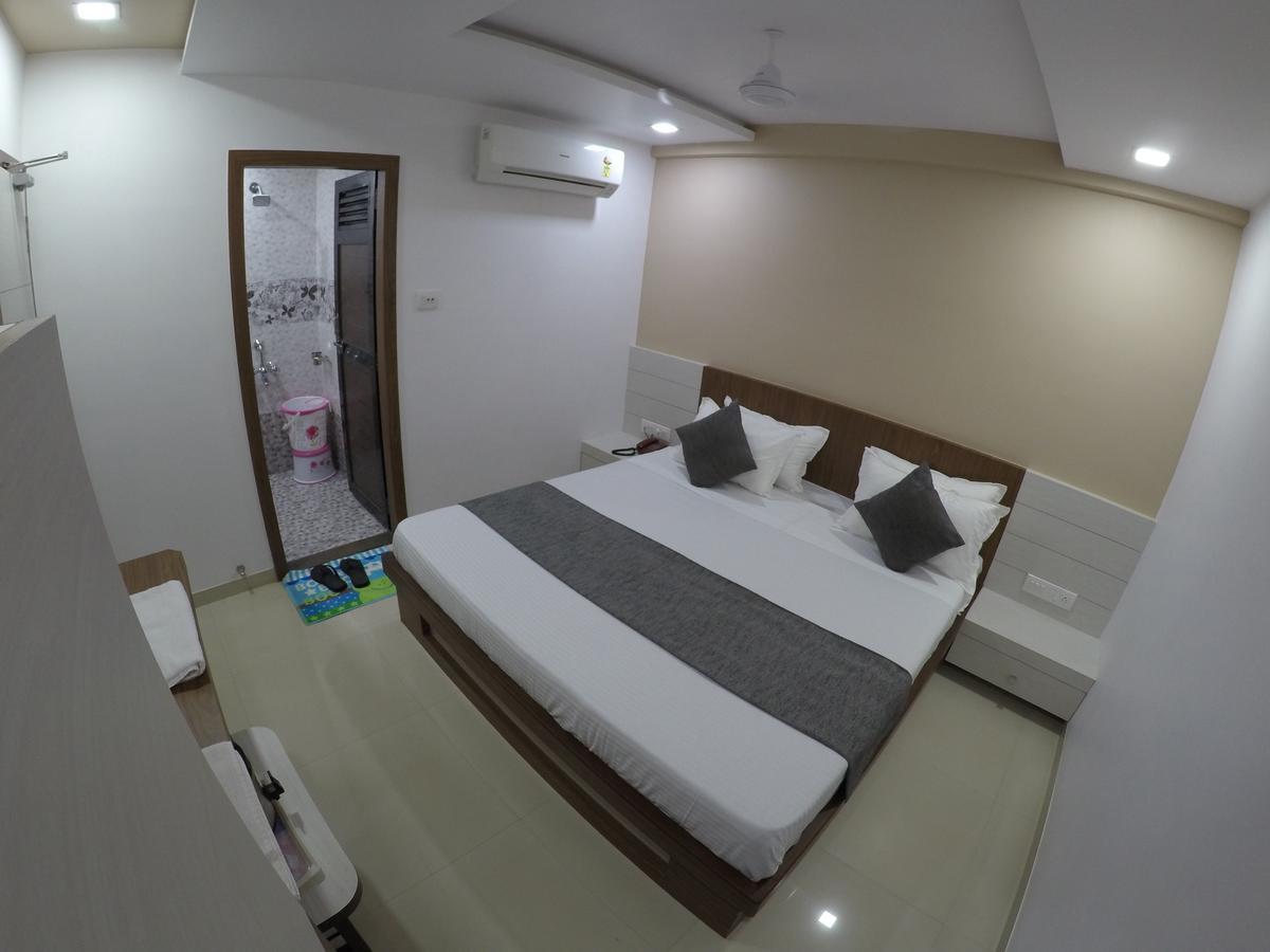 Hotel Ideal Vadodara Eksteriør bilde