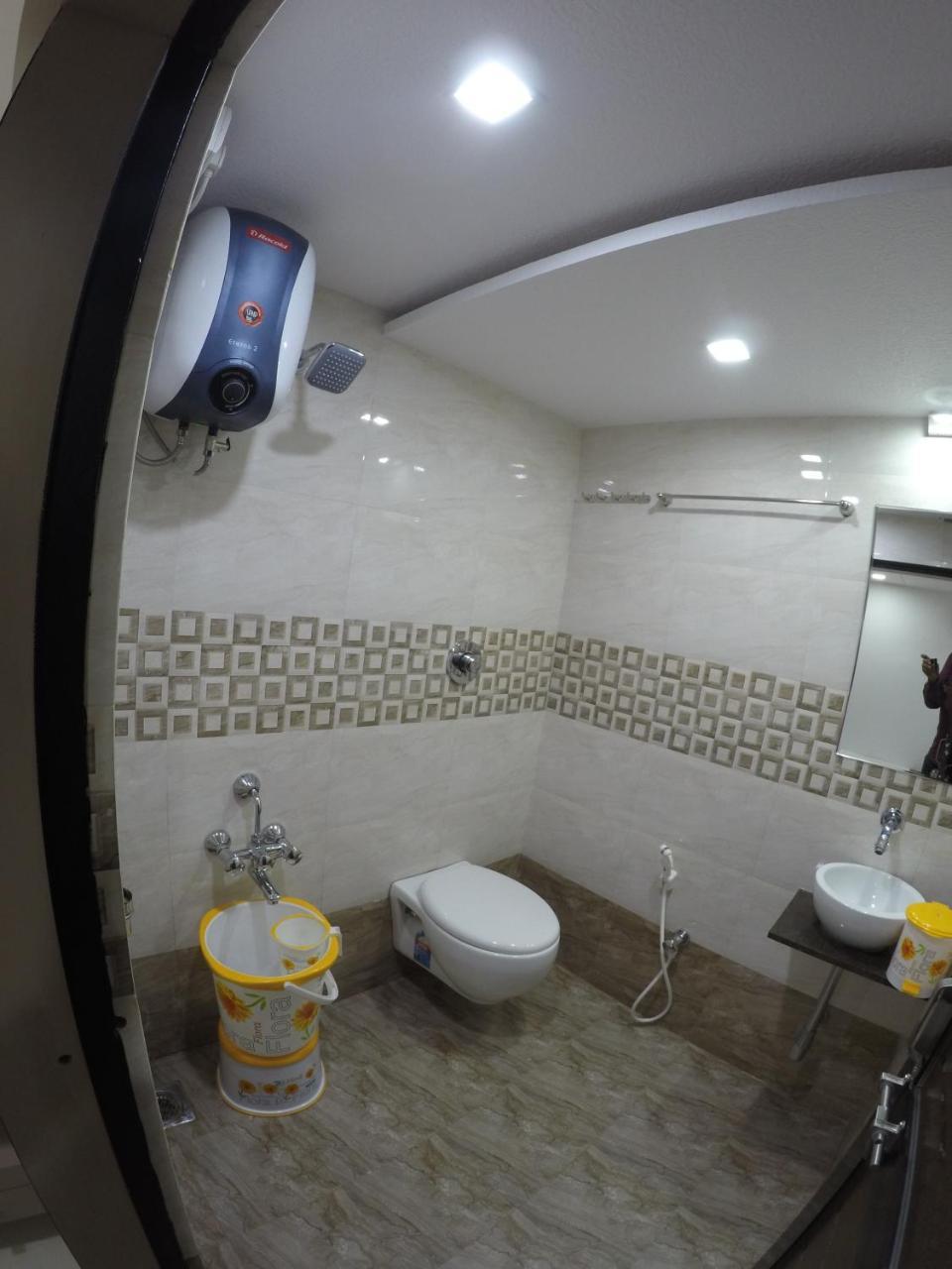 Hotel Ideal Vadodara Rom bilde